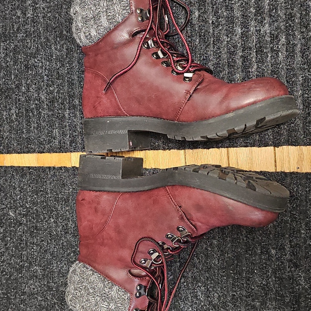 MIA Burgundy Boots 8.5 Womens - Picture 2 of 9
